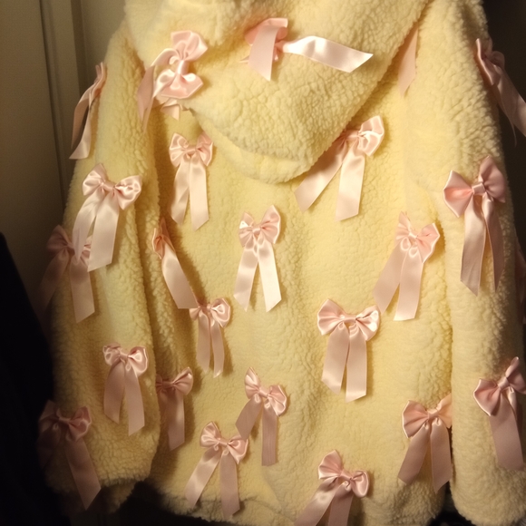 Cream Fuzzy Jacket with Pink Bows - Picture 2 of 2